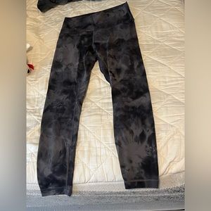 Lululemon Diamomd Dye Leggings 28’
